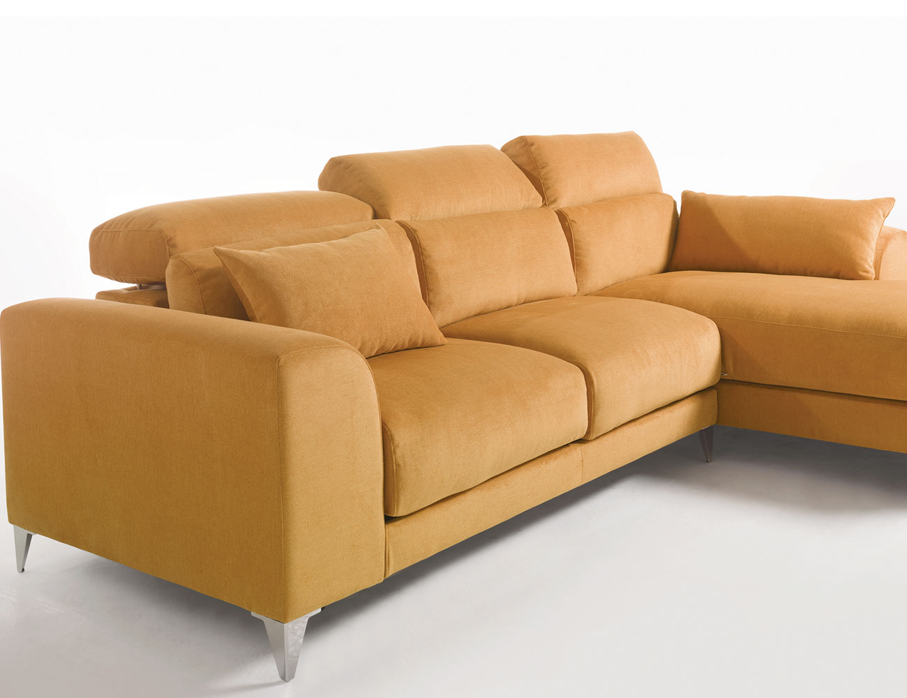 Sofa chaiselongue gran lujo decorativo patas altas amarillo 2