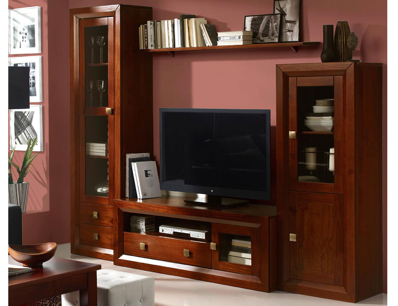 Muebles salon comedor nogal madera dm vitrina bodeguero tv Muebles salon comedor nogal madera dm vitrina bodeguero tv
