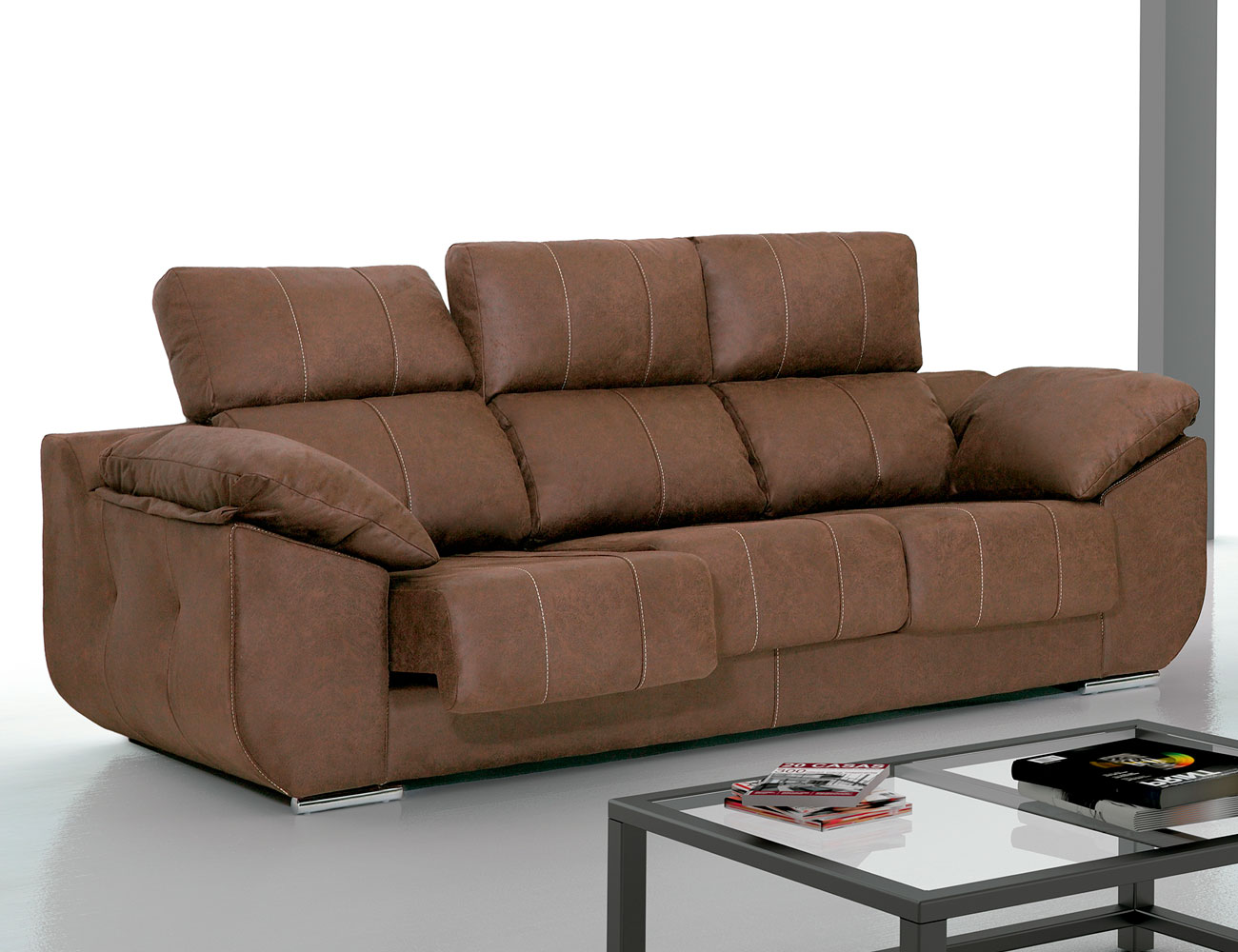 Sofá chaiselongue con asientos extraíbles y respaldos reclinables en