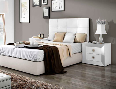 Dormitorio de matrimonio moderno con cabecero en polipiel ... Dormitorios de matrimonio neoclasico blanco